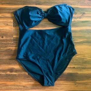 Strapless Cut Out Swimsuit 🖤